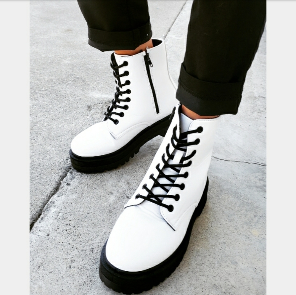 🚨The Seattle// white platform combat boot - Picture 4 of 12